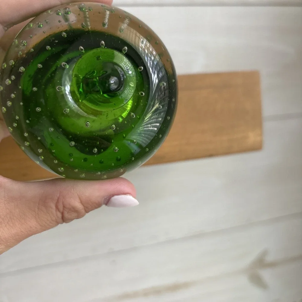 VTG Studio Art Glass Green Apple Bullicante Paperweight Controlled Bubbles MINT
